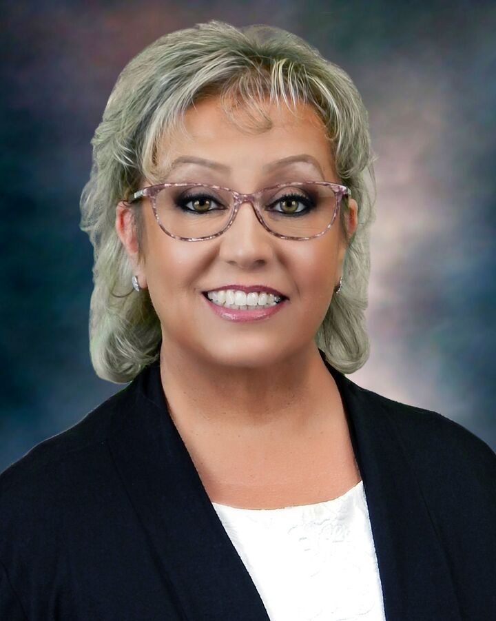 Doreen Couso,  in Hauppauge, Realty Connect