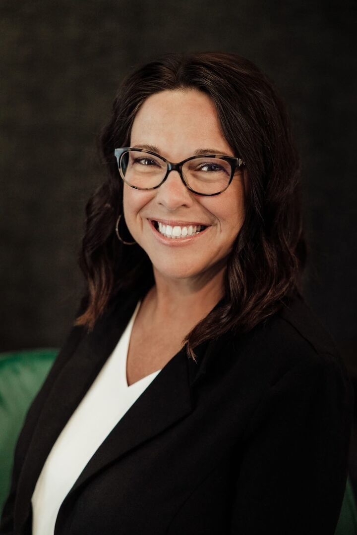 Lacey Robinett, Associate Real Estate Broker in Imboden, Ozark Real Estate Company