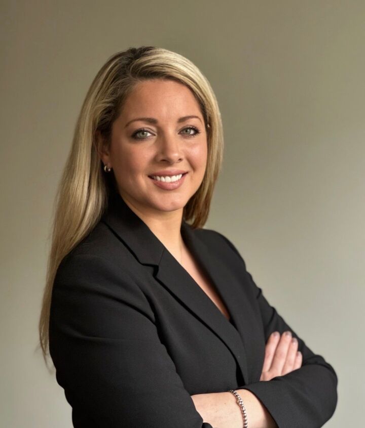 Jennifer Jones, Real Estate Broker in Cary, Paracle