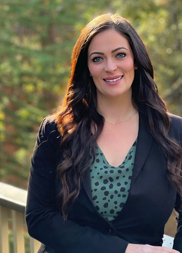 Lindsay Wright, Real Estate Salesperson in Twain Harte, Wildwood Properties, Inc.