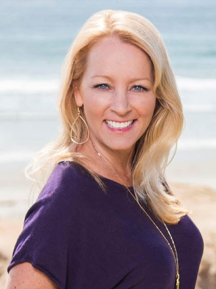 Julie Giesen, Real Estate Salesperson in San Diego, Affiliated