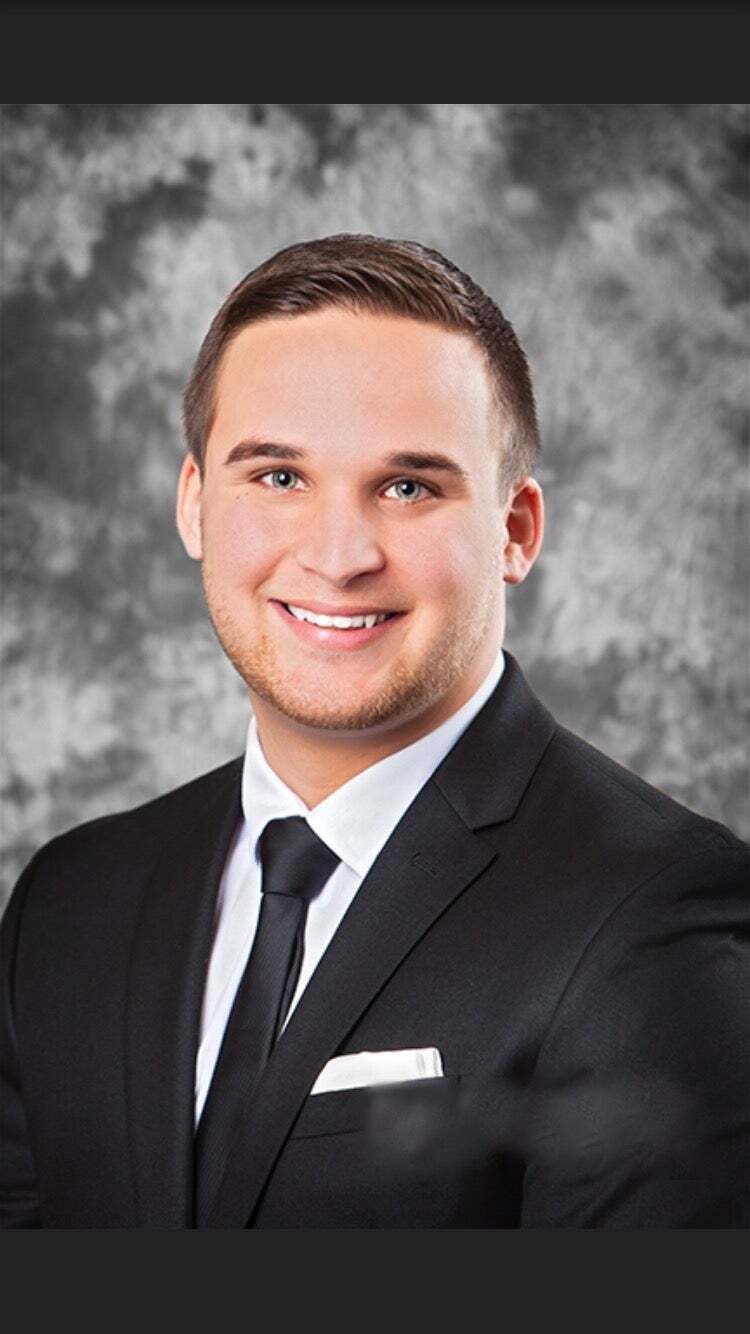 Alex Peck, Real Estate Salesperson in Fenton, Professionals