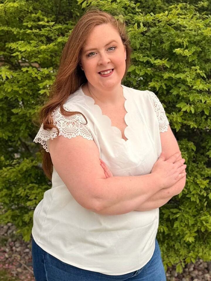Lindsay Fluty, Real Estate Salesperson in Portage, Affiliated
