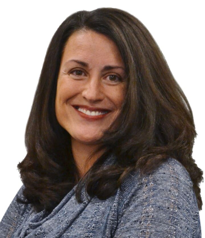 Claudia Miller, Real Estate Salesperson in White Plains, Elite Realty
