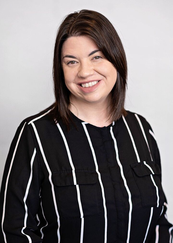 Brittany Faulkner, Real Estate Broker in Indianapolis, Scheetz