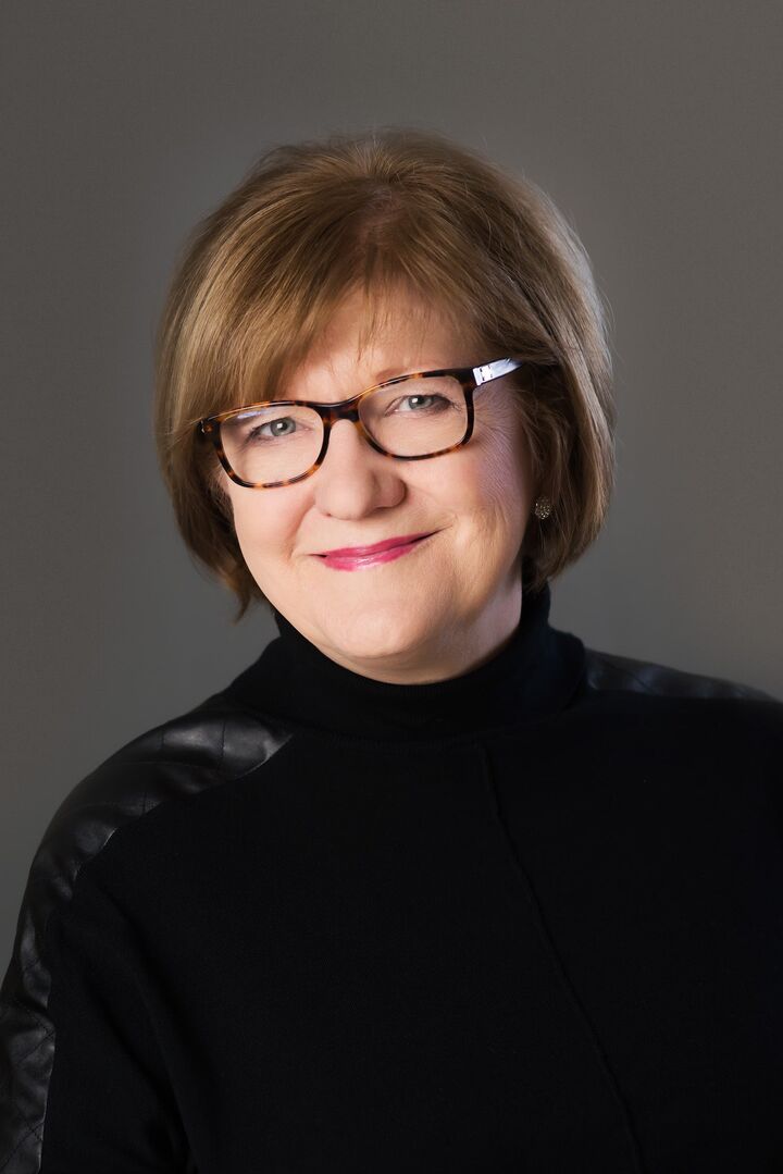 Sharon Bulmann, Real Estate Broker in Carmel, Scheetz