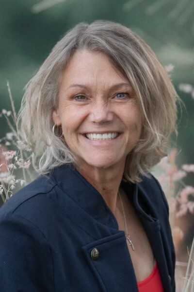 Julie Henry
