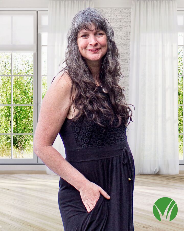 Sasha Miru, Real Estate Salesperson in Tumwater, Northwest Home Team