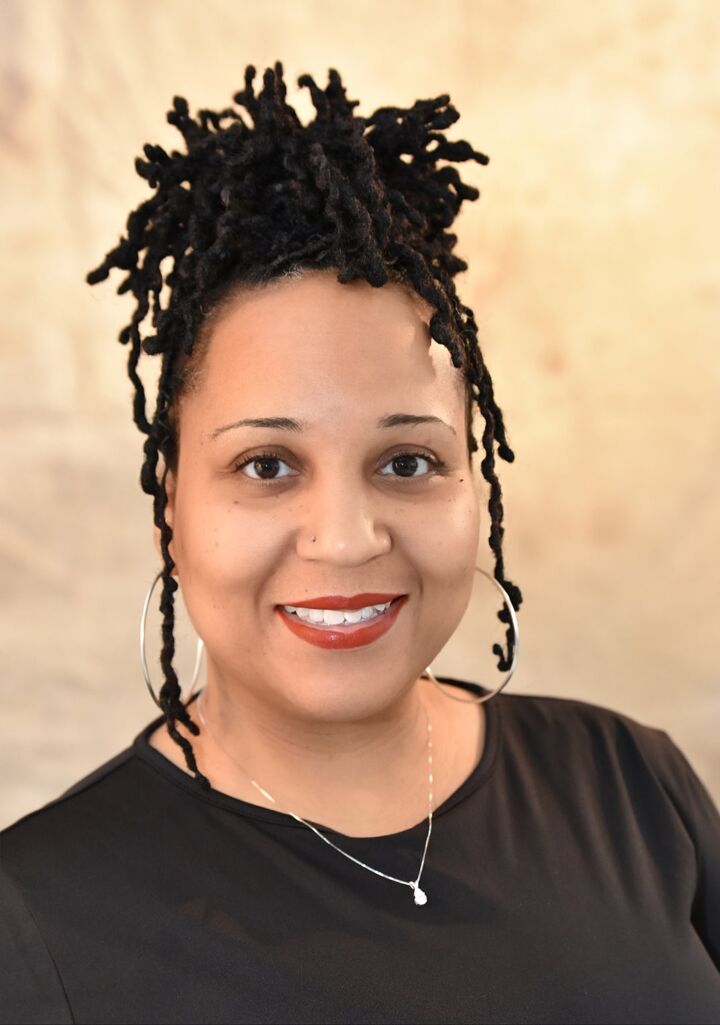 Amanda Floyd,  in Petersburg, Lifestyle