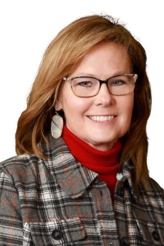 Lori Wesselowski, Real Estate Salesperson in Independence, Pasternak-Johnson