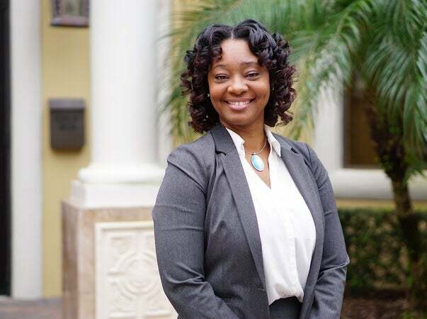 Asya Deputy,  in Orlando, Carioti