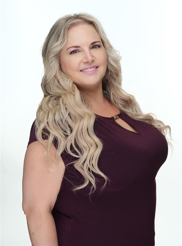 Kelli Holbrook, Real Estate Salesperson in San Diego, West