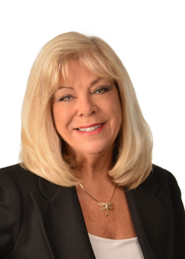 Molly Petkus, Real Estate Broker/Owner in Vandalia, ERA Petkus Weiss
