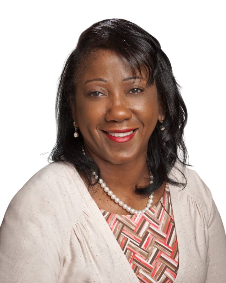 Teresa Bivins, Real Estate Salesperson in Saint Petersburg, Wolf's Crossing Realty