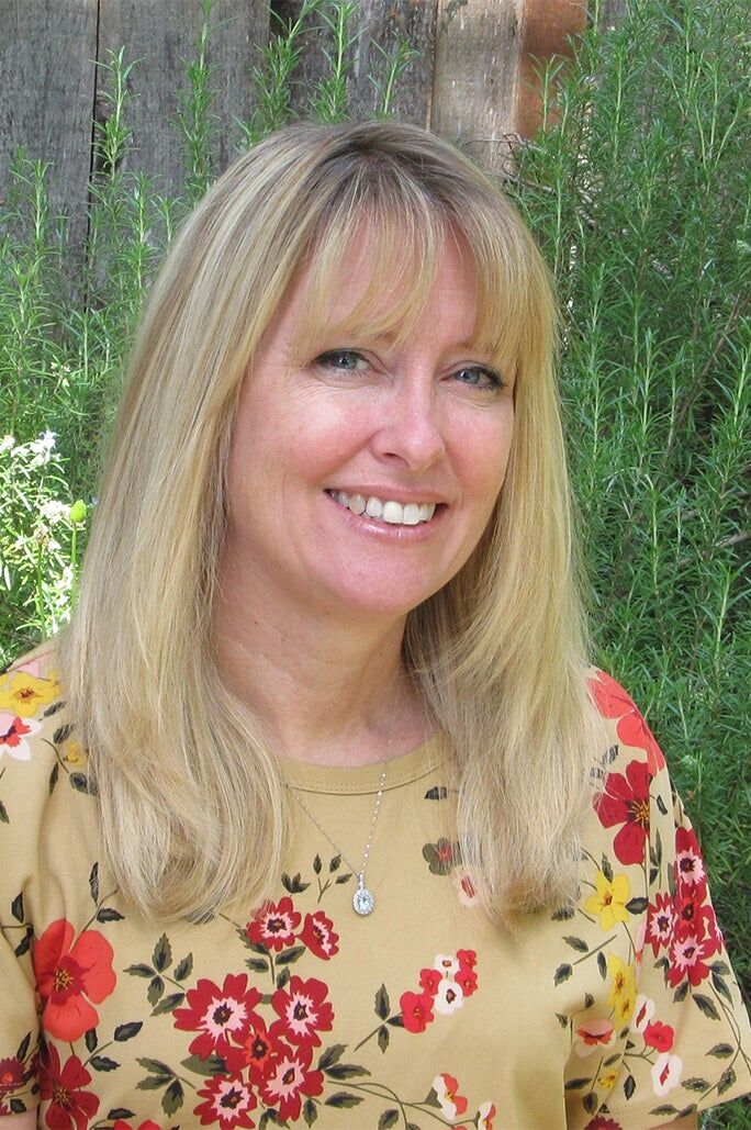 Randa Craighead, Real Estate Salesperson in Willits, Mendo Realty