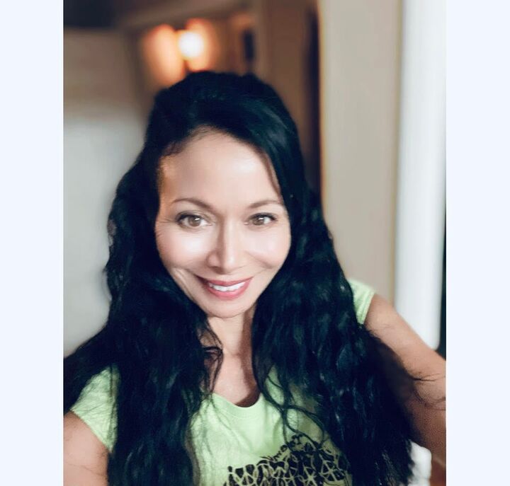 Sonia Berton, Real Estate Salesperson in Irvine, Platinum Properties