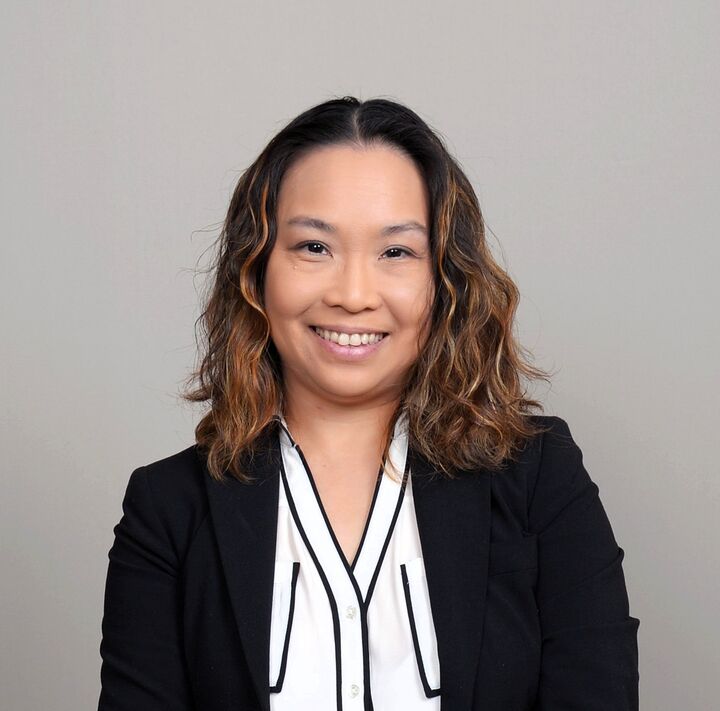 Szu Rogers,  in Mundelein, Circle