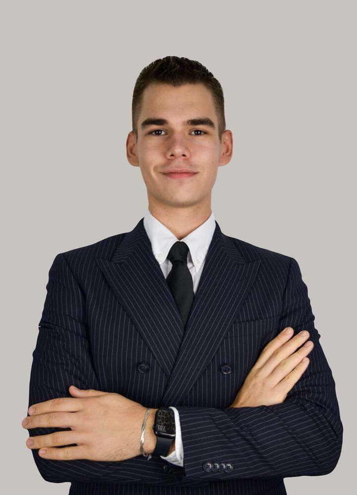 Mark Grishpenyuk,  in Miami, Cervera Real Estate