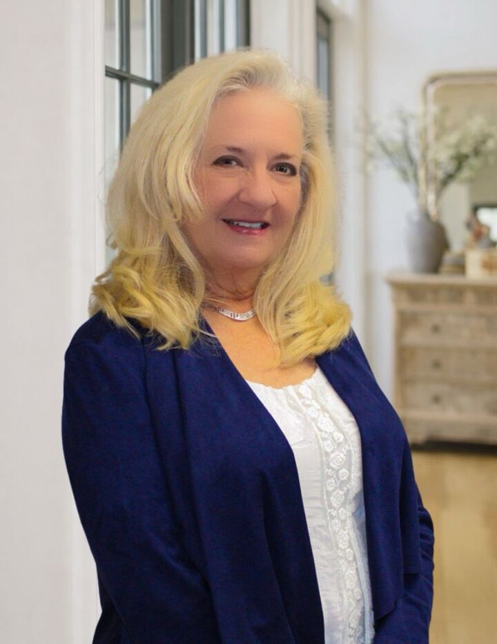 Barbara Weiss, Real Estate Salesperson in Huntingdon Valley, Hearthside
