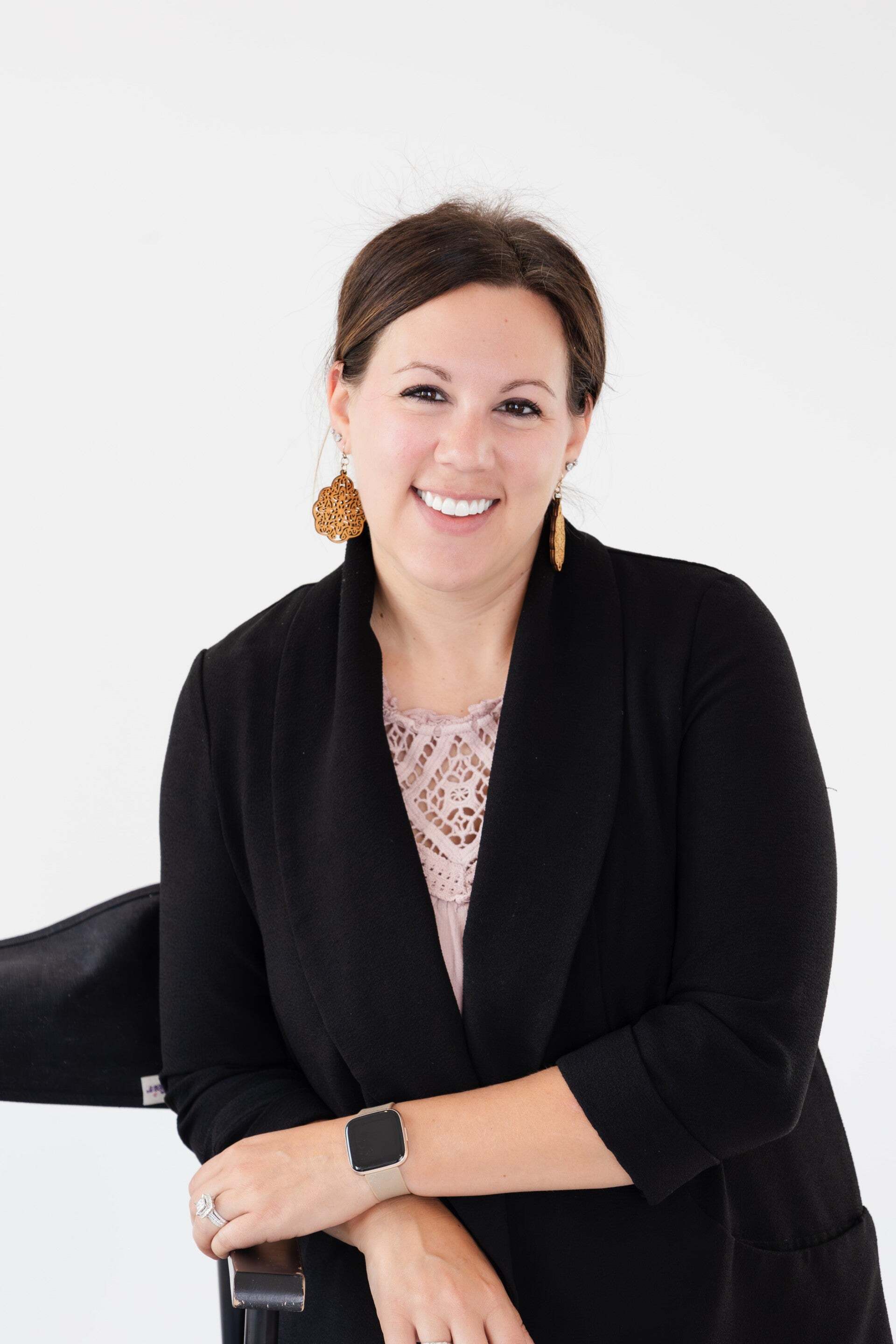 Elizabeth Grace, Real Estate Salesperson in Elkhorn, Affiliated