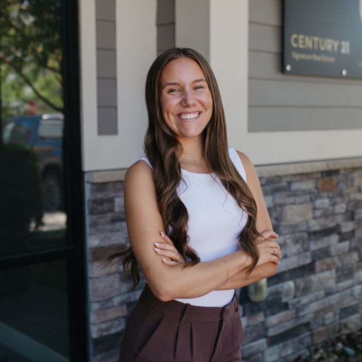 Maggie Pritchard, Real Estate Salesperson in Ames, Signature Real Estate