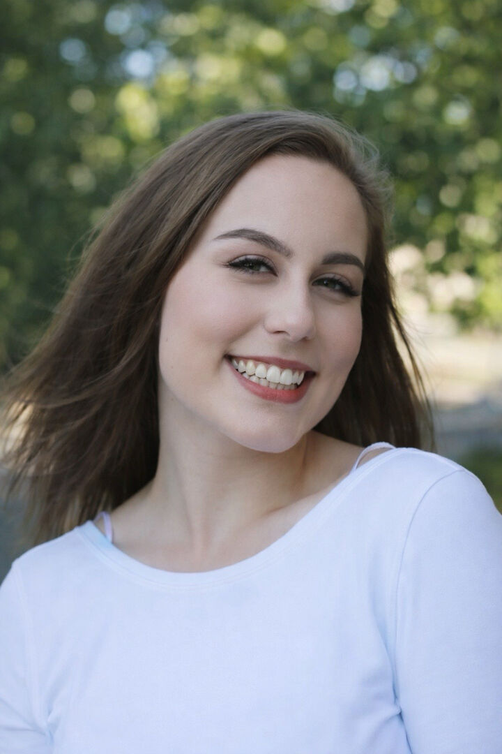 Maddie Zimmerman,  in Bellevue, Windermere