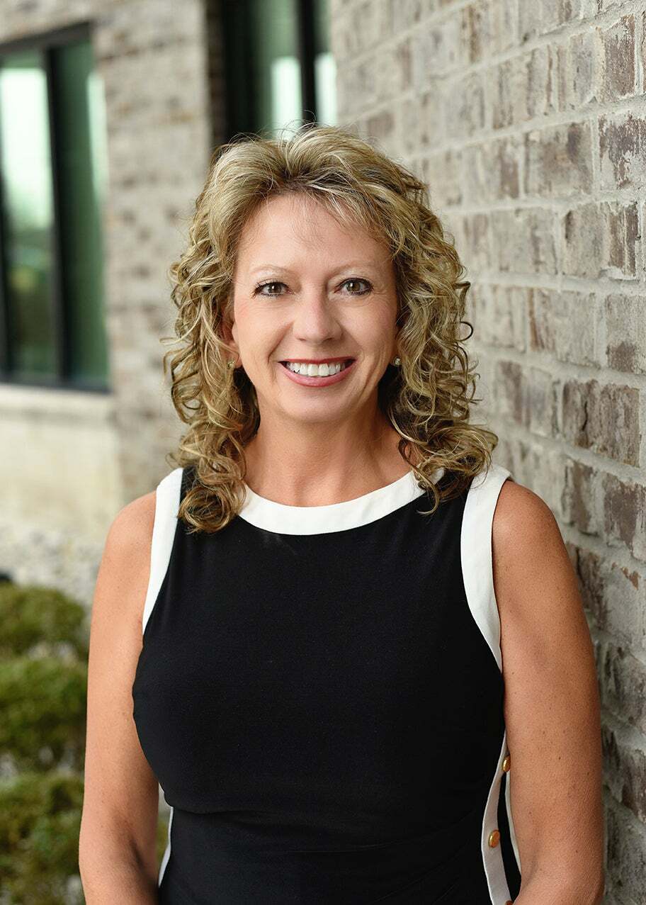 Linda Hendershot, Real Estate Salesperson in Dayton, Heritage