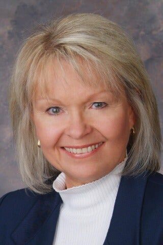 Linda Hippe, Associate Real Estate Broker in Prescott, Northland