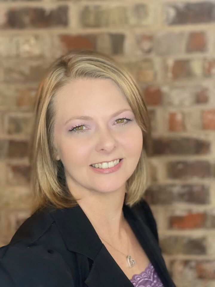 Shannon White, REALTOR® in Edmond, Paramount