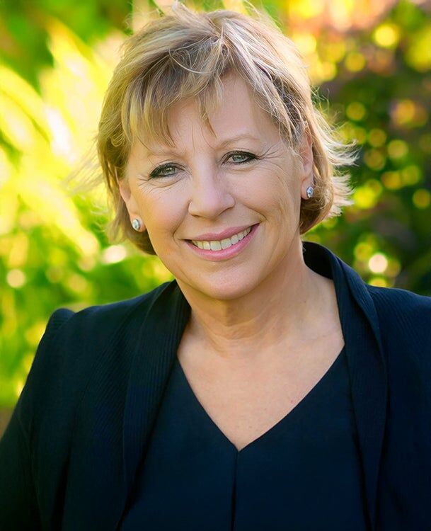 Sue Scully, Real Estate Broker in Salem, Professional Group
