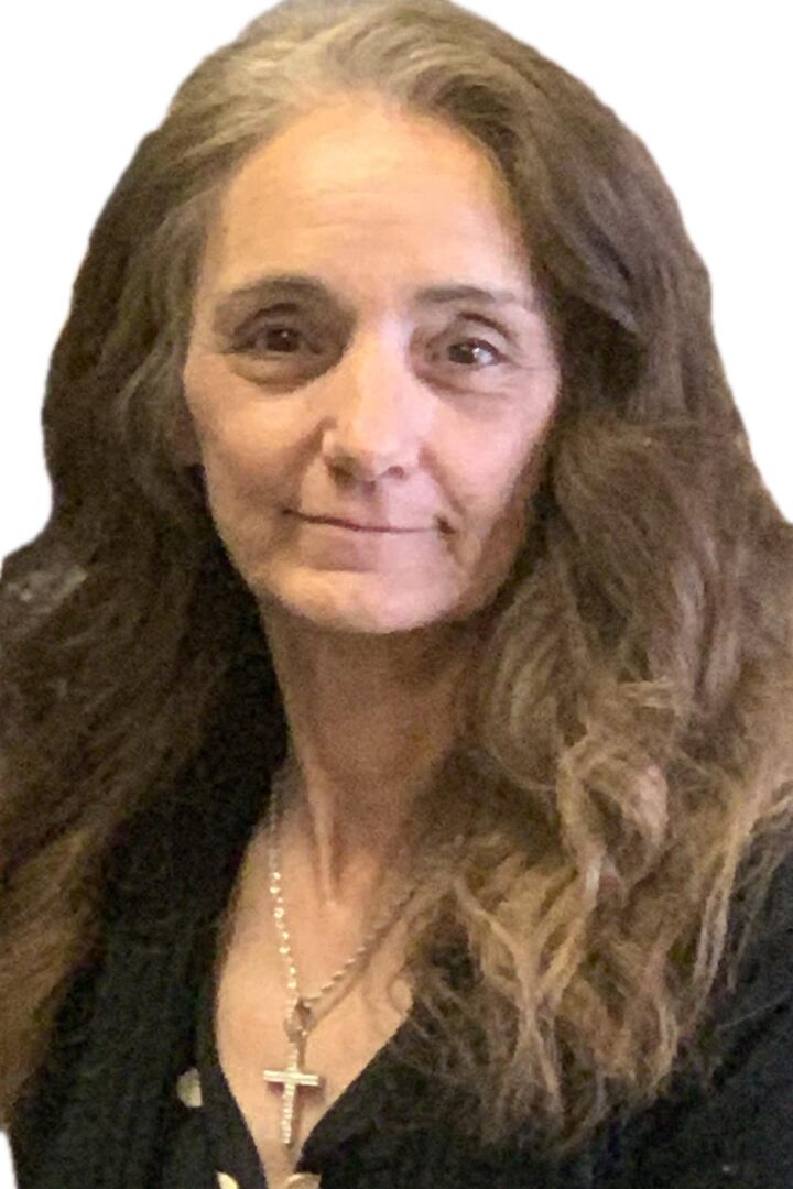 Connie Chambal, Sales Associate in Lapeer, Professionals