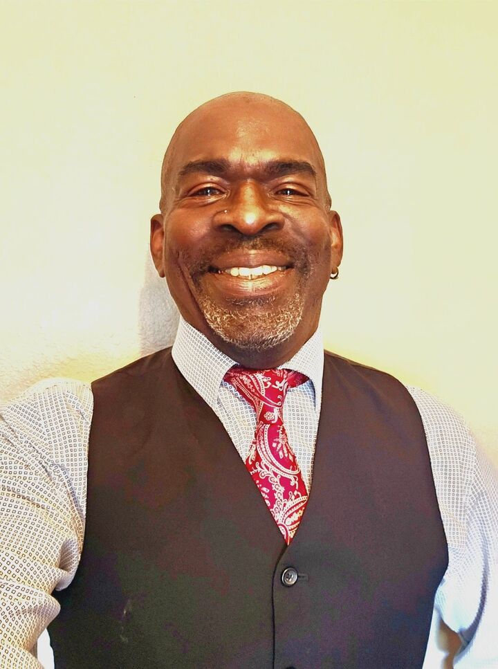 Wayne Howard, Real Estate Salesperson in New Port Richey, Circle