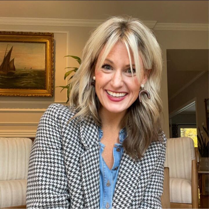 Clara King, Real Estate Salesperson in Midland, Signature Realty