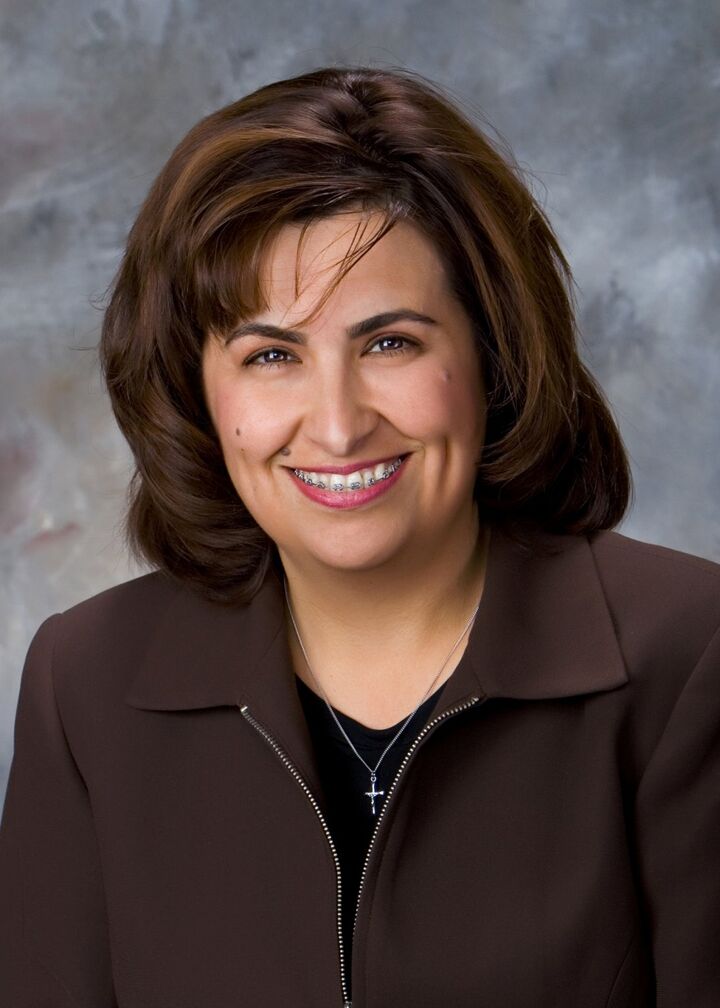 Ana Gil, Real Estate Salesperson in Ventura, Masters