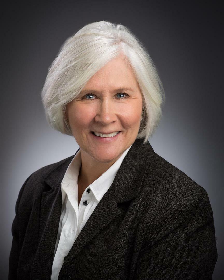 Cheryl Smith, Associate Real Estate Broker in Hamilton, ERA Lambros Real Estate