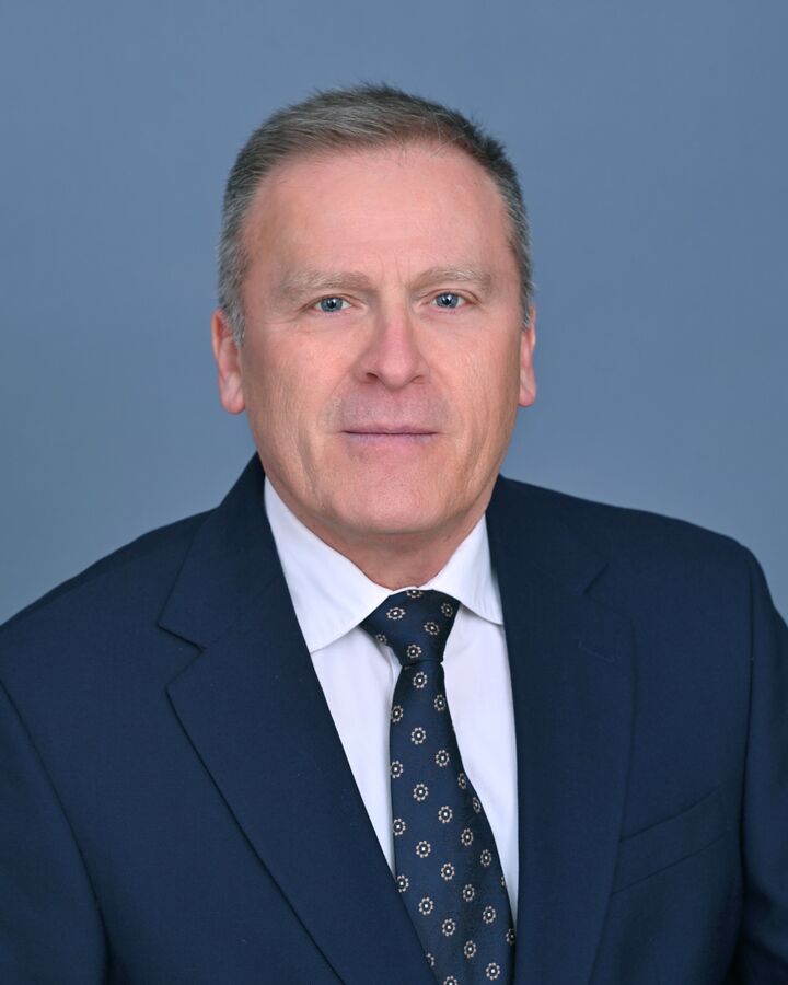 Rino Parodi,  in Kearny, Coccia Realty