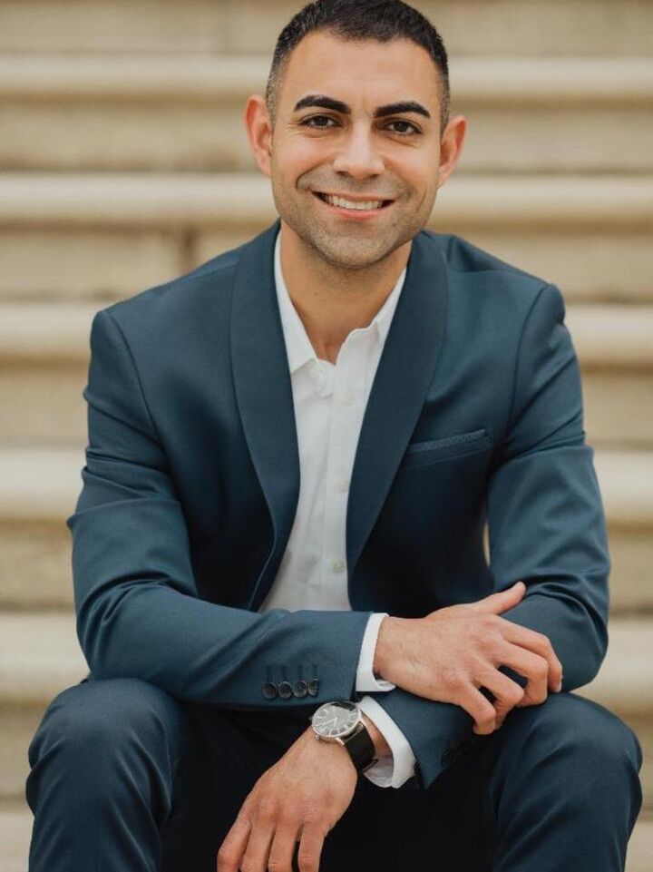 Robert Macias, Real Estate Salesperson in Claremont, Town & Country