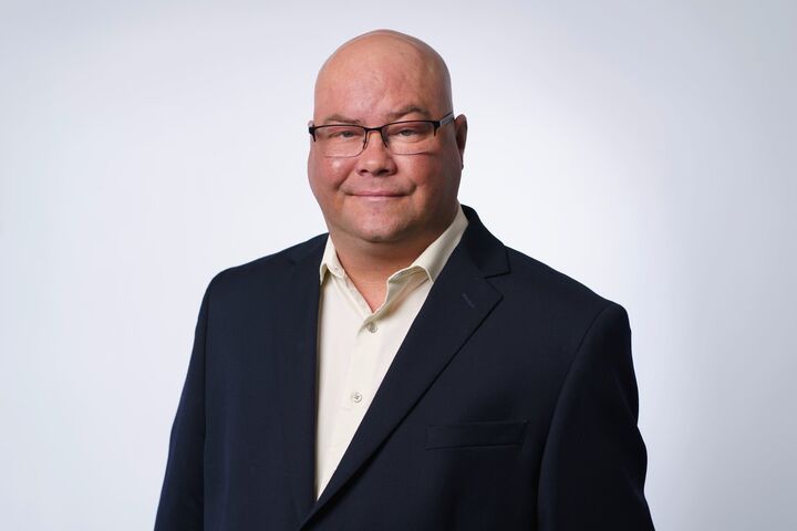 Larry Dempsey,  in Lexington, 803