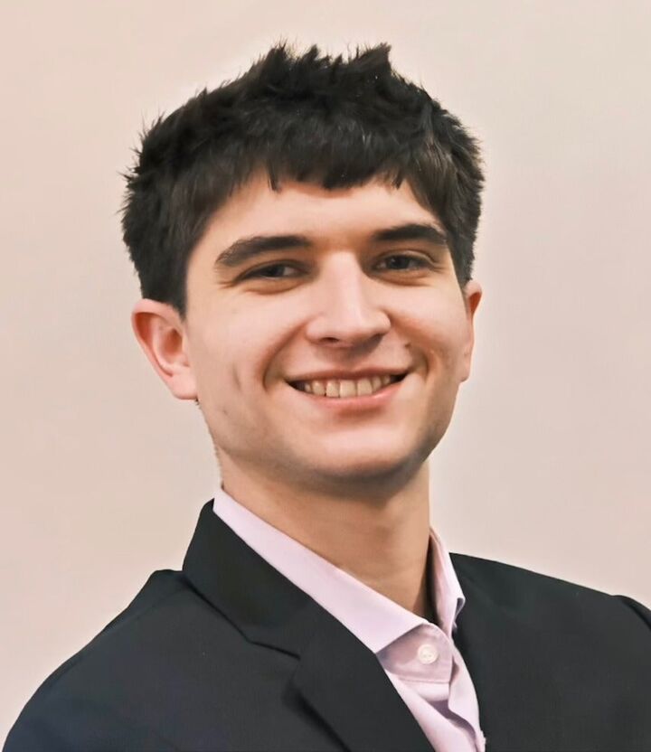 Diego Robles, Real Estate Broker in Eugene, Equinox
