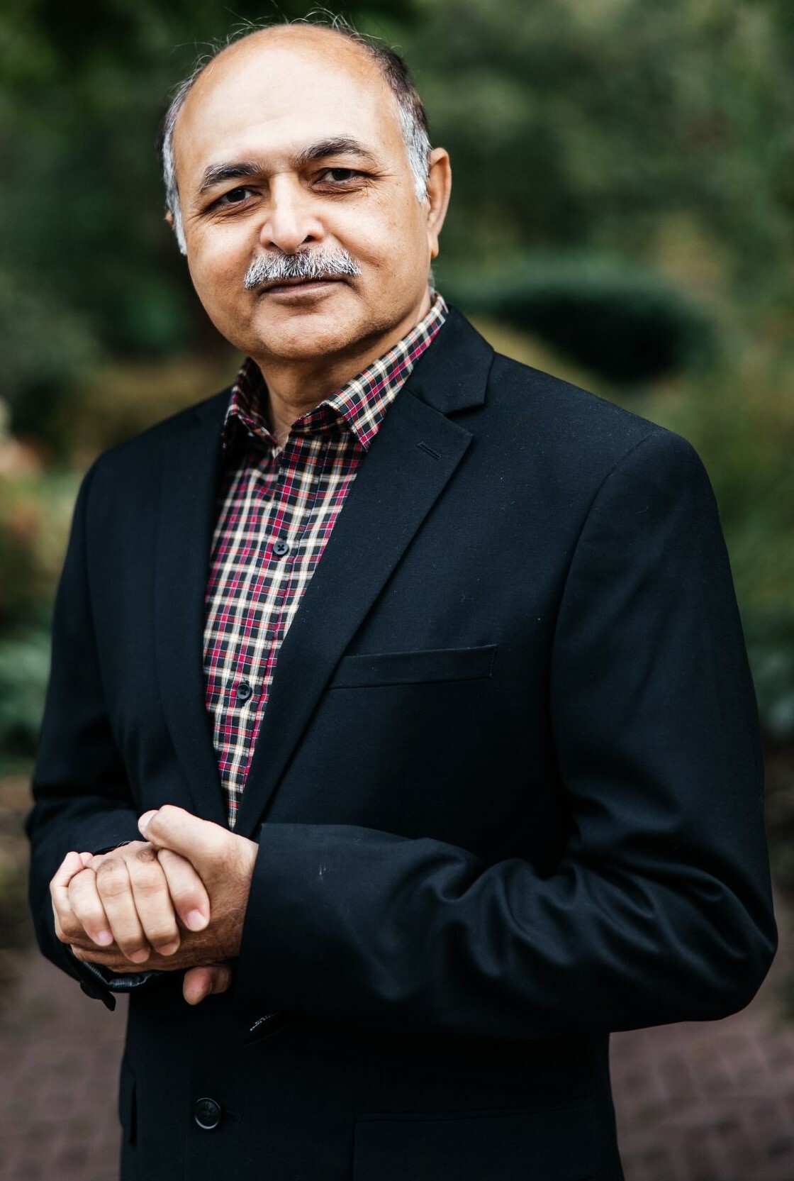 Harish Joshi, in Toronto, Coldwell Banker The Real Estate Centre, Brokerage