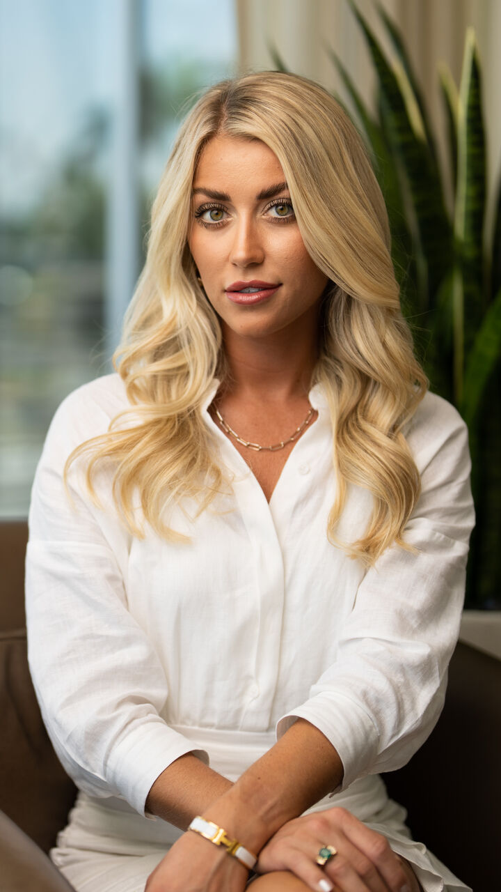 Madisen Carrabino,  in West Palm Beach, Cervera Real Estate