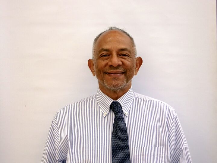 Edgard Alfaro, Sales Associate in Sebastian, Paradise