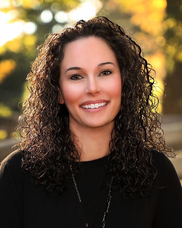 Jody Annoreno, Real Estate Broker in Glen Ellyn, Gust Realty