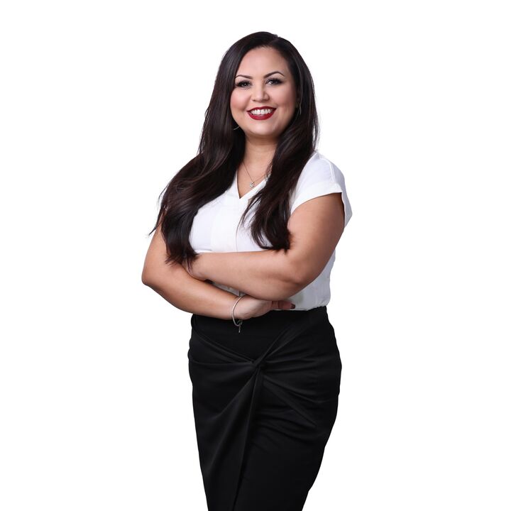 Cynthia Mendez,  in Bloomington, Synergia Realty