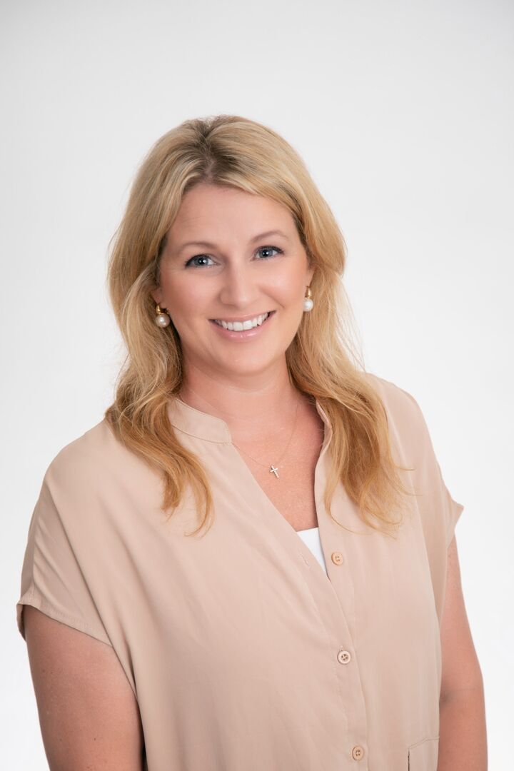 Natalie Barousse,  in Mandeville, TEC