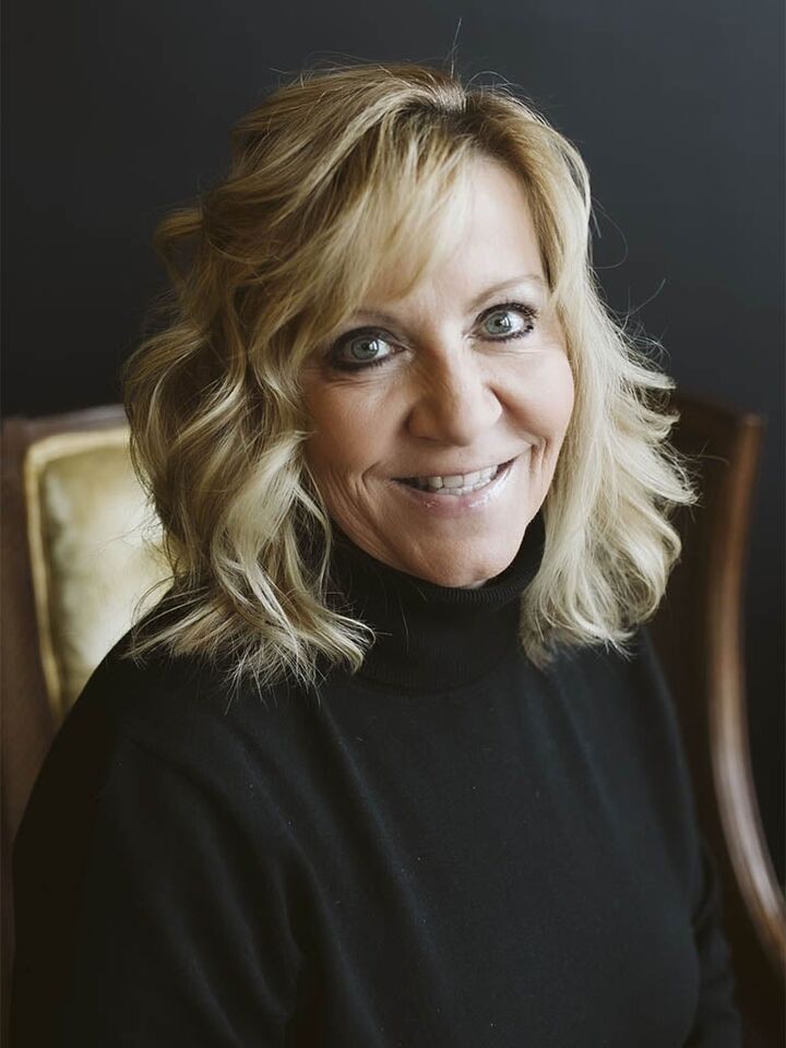 Lisa Kuhl, Real Estate Salesperson in Tomah, Affiliated