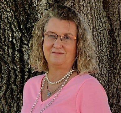 Wendy Grant, Real Estate Salesperson in Stockdale, Running S Realty