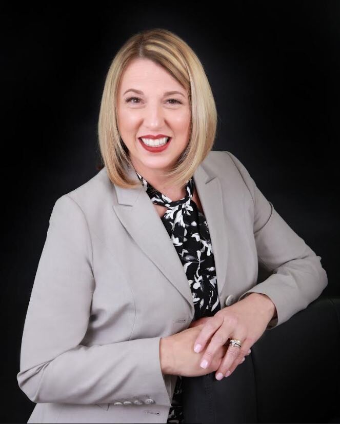 JoAnn Connell, Real Estate Salesperson in South Abington Township, Town & Country Properties