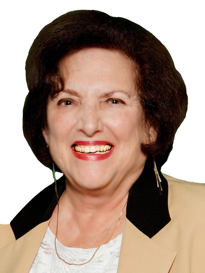 Alea Adams, Real Estate Salesperson in Lindenhurst, AA Realty