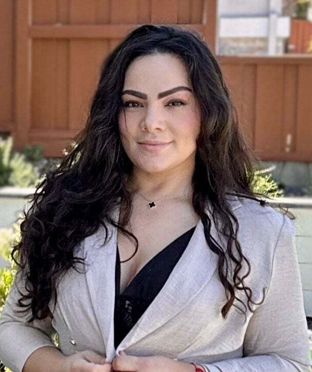 Mary Perez, Real Estate Salesperson in Brentwood, Corcoran Icon Properties